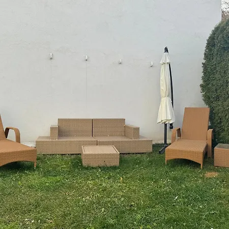 Revliving Haus Clara Am Berg Mit Kleinem Garten Baden