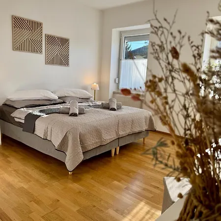 Revliving Haus Clara Am Berg Mit Kleinem Garten *