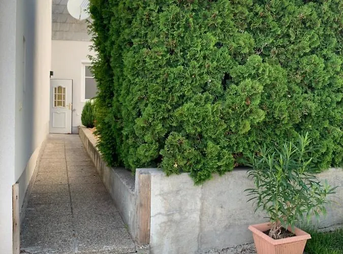 Revliving Haus Clara Am Berg Mit Kleinem Garten *