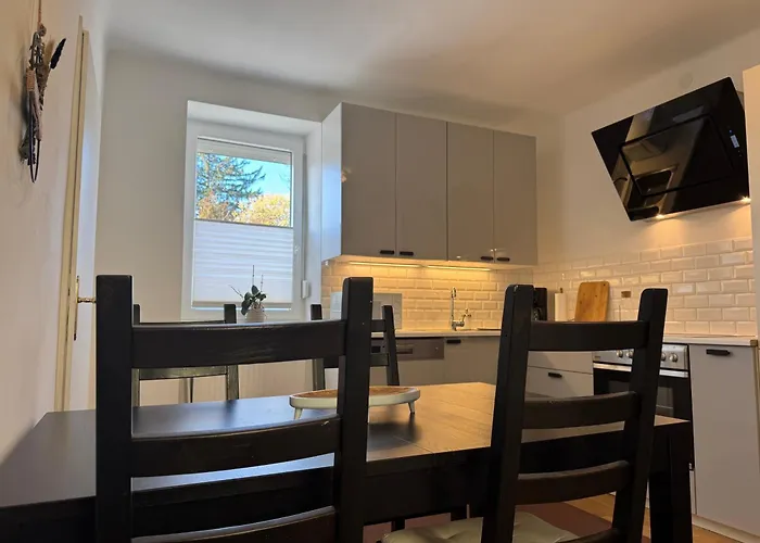 Revliving Haus Clara Am Berg Mit Kleinem Garten * Baden