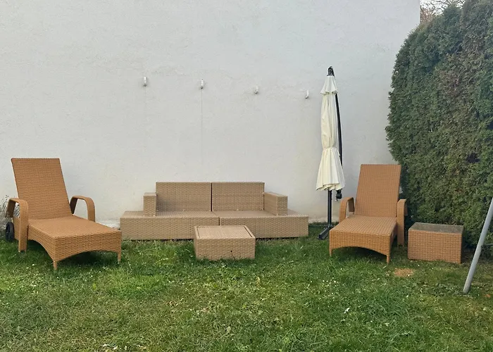 Revliving Haus Clara Am Berg Mit Kleinem Garten Baden